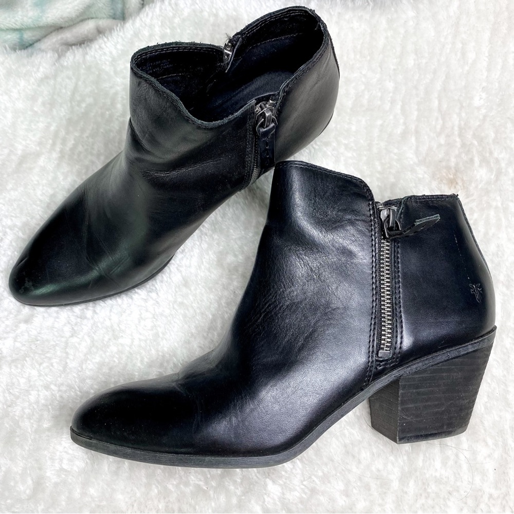 Frye Black Heeled Dual Zip Ankle Booties 9